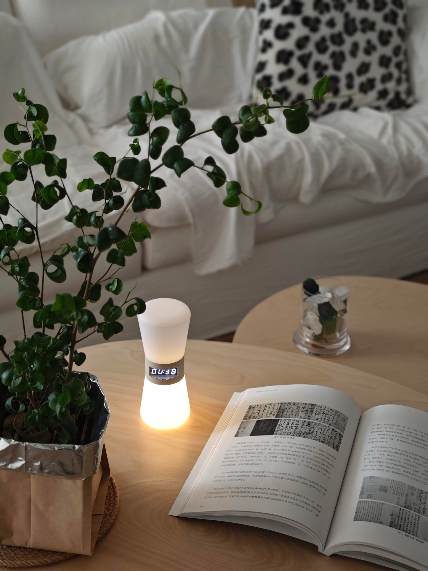 LED Hourglass Timer Night Light Remote Control & USB Powered Warm White Ambient Lamp Bedroom Bedside Mood Lighting Modern Home Décor Gift
